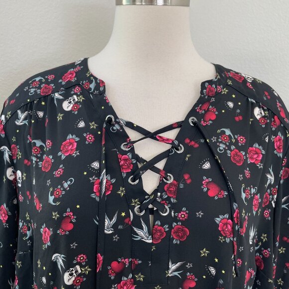 Torrid Harper Womens Plus 2X Black Floral Skull Lace Up Blouse Pixxy Tattoo Icon - Picture 2 of 11